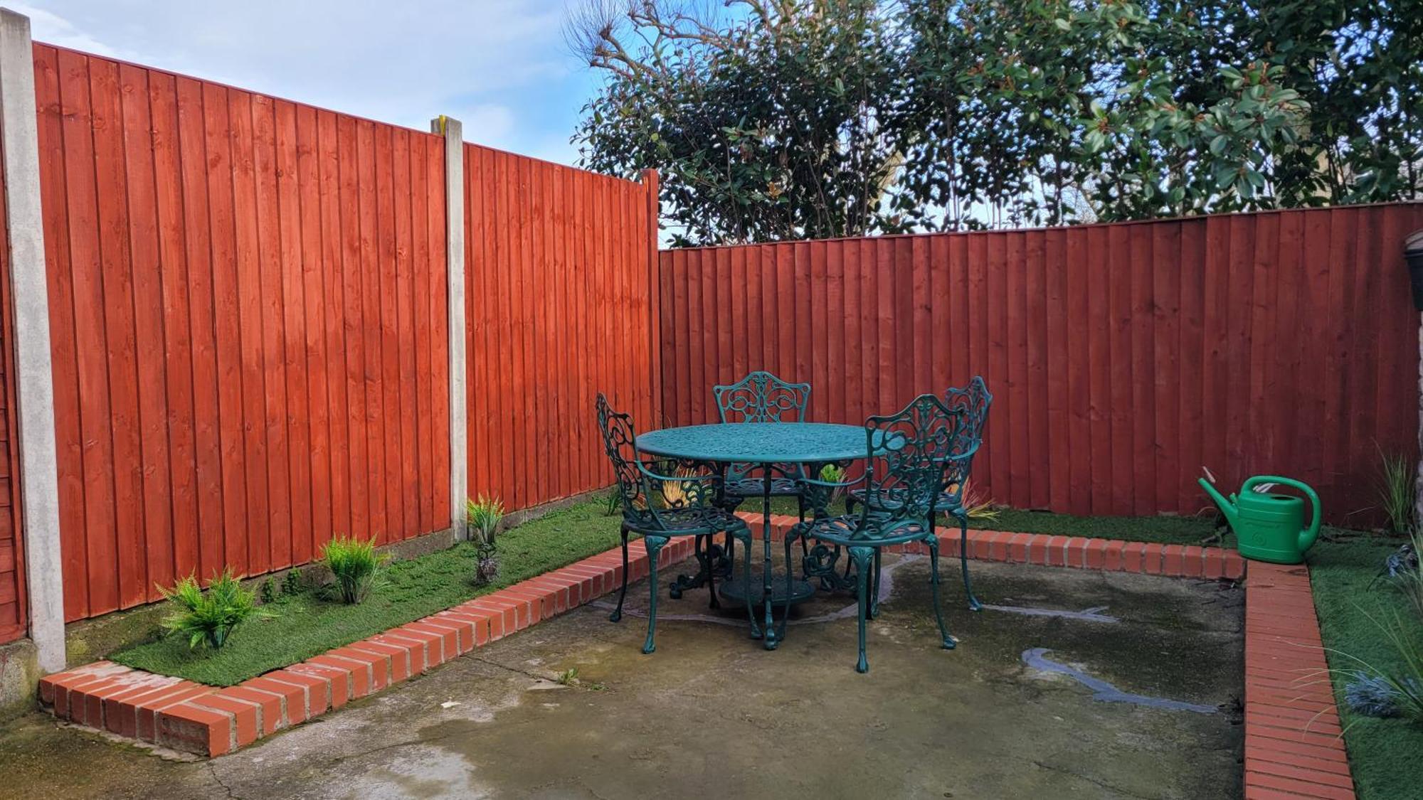Two Bedroom Flat Near Transport & Shops London Room photo